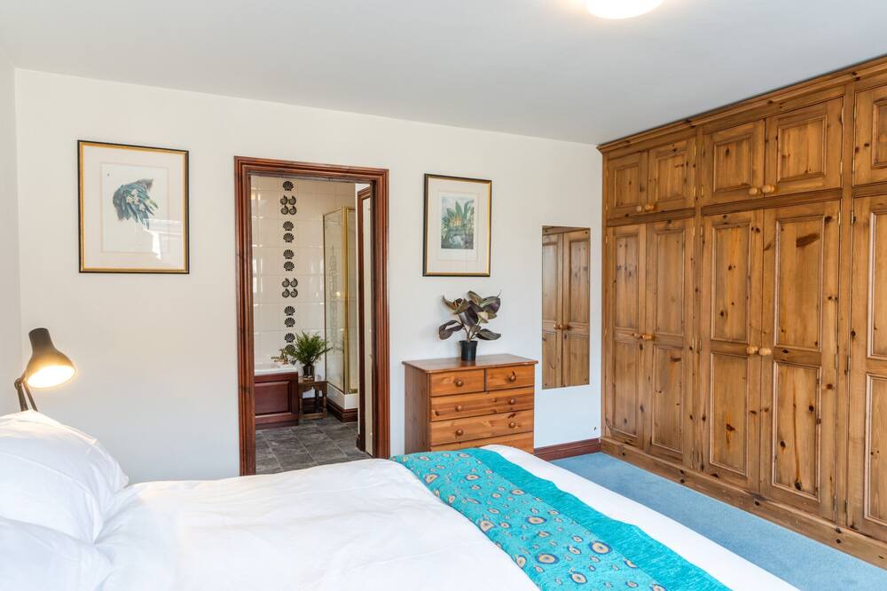 Photo of Others in Dundry