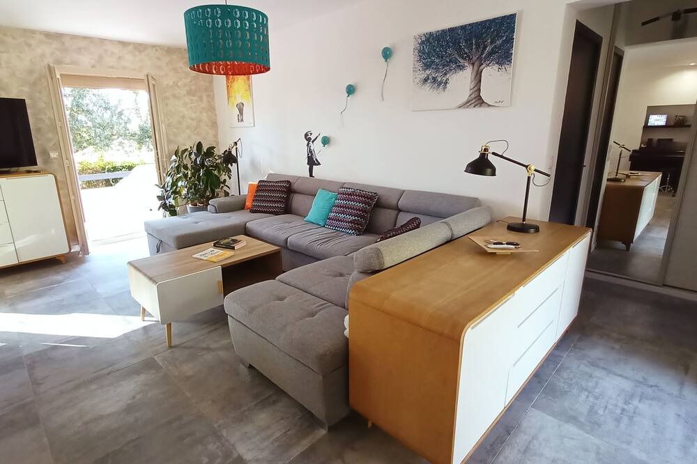 Photo of Livingroom in Seillons-Source-d'Argens