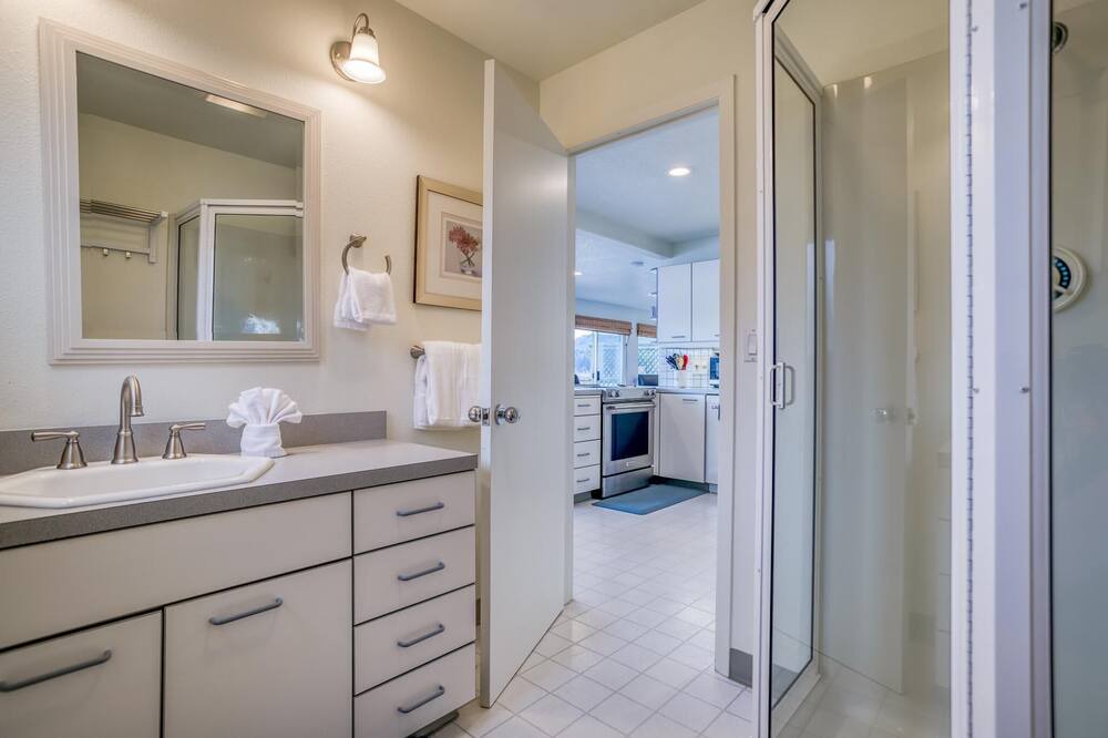 Photo of Bathroom in Nehalem