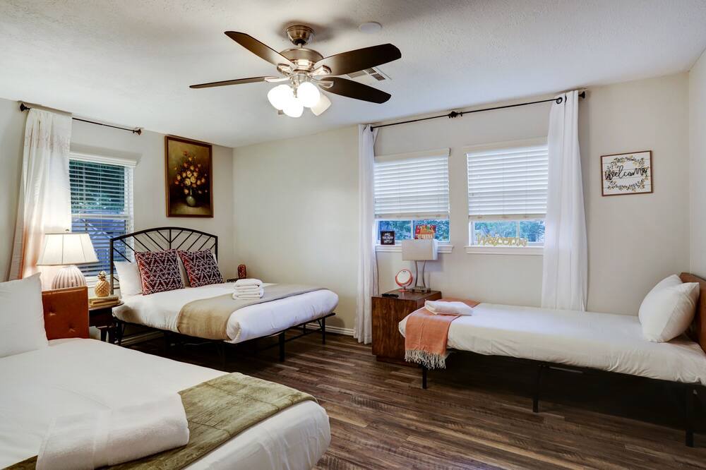 Photo of Bedroom in Mission Bend