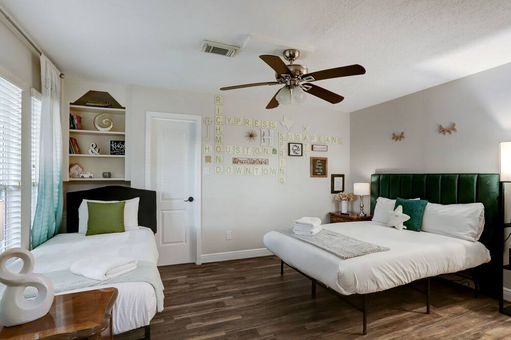 Photo of Bedroom in Mission Bend