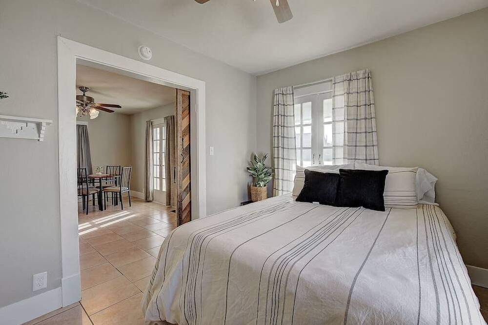 Photo of Bedroom in Joplin