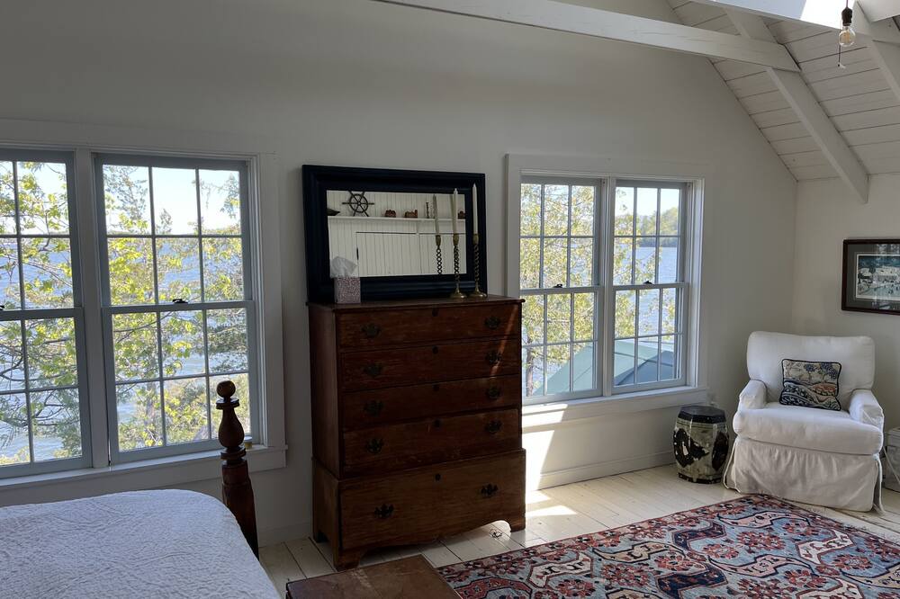 Photo of Bedroom in Moriah Center