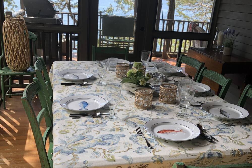 Photo of Kitchen in Moriah Center