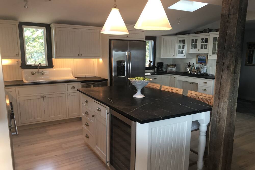 Photo of Kitchen in Moriah Center