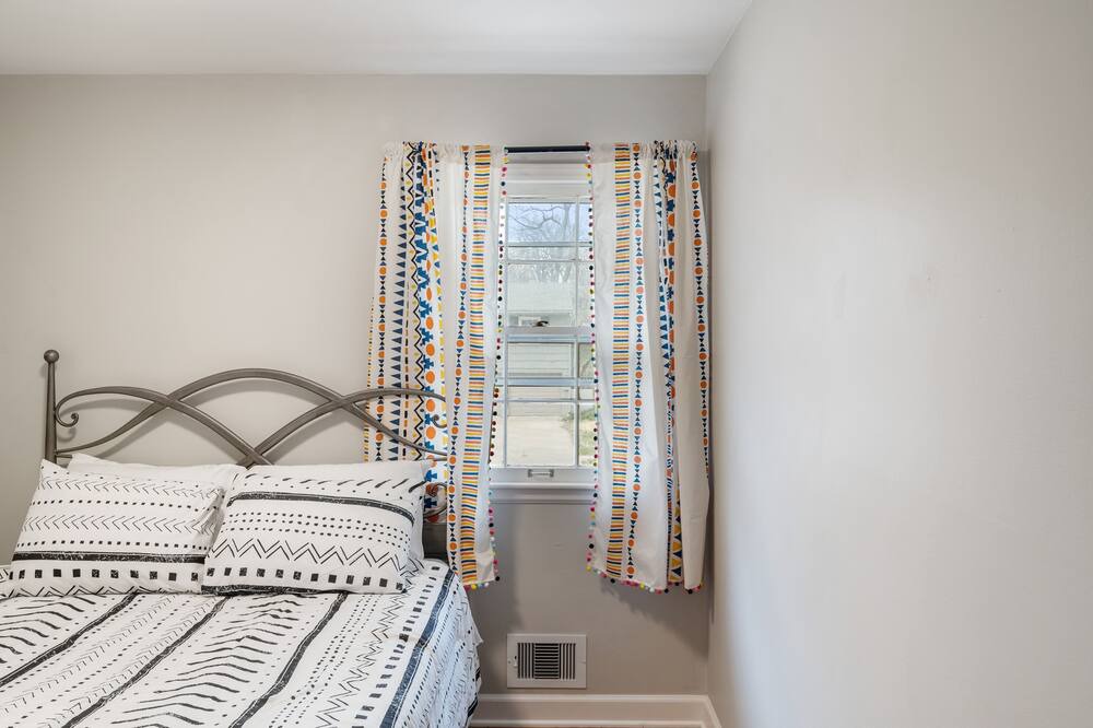 Photo of Bedroom in Shawnee