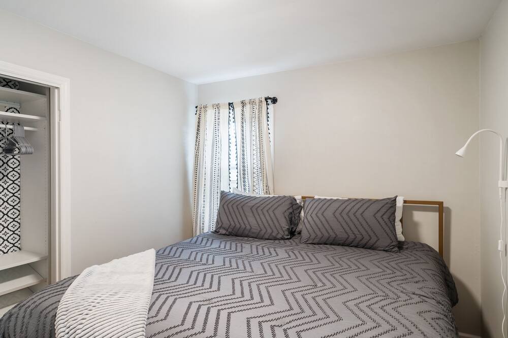Photo of Bedroom in Shawnee