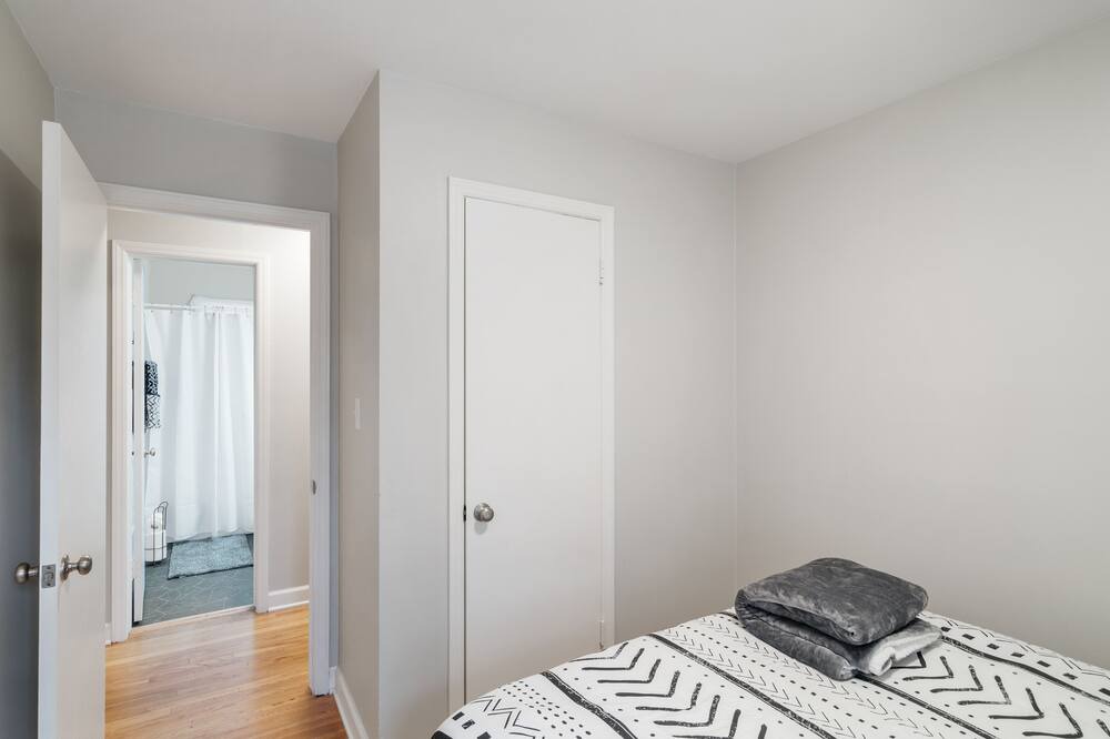 Photo of Bedroom in Shawnee