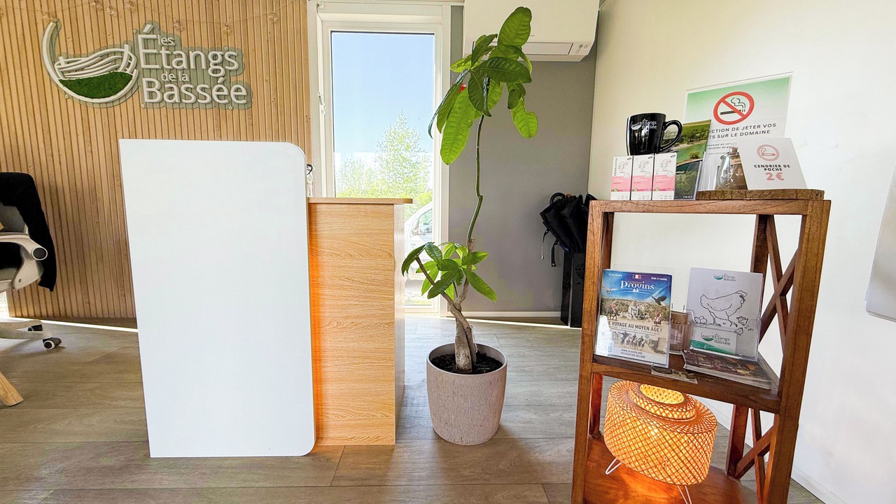 Photo of Others in Gravon