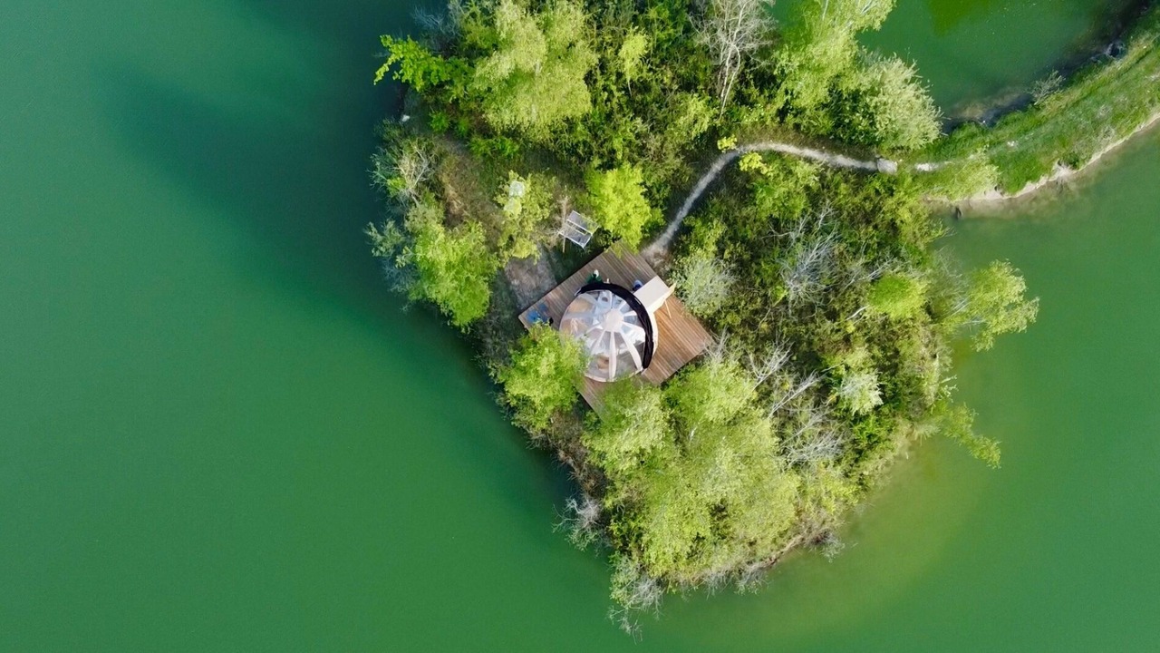 Photo of Others in Gravon