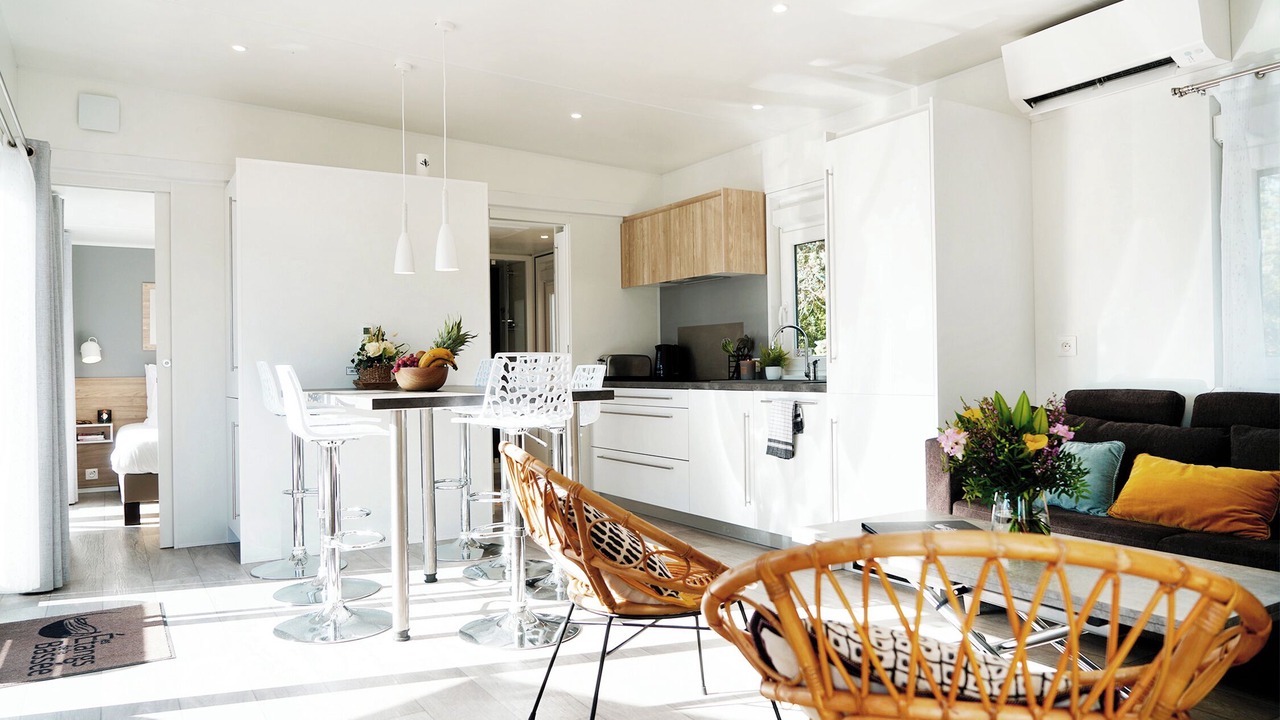 Photo of Others in Gravon