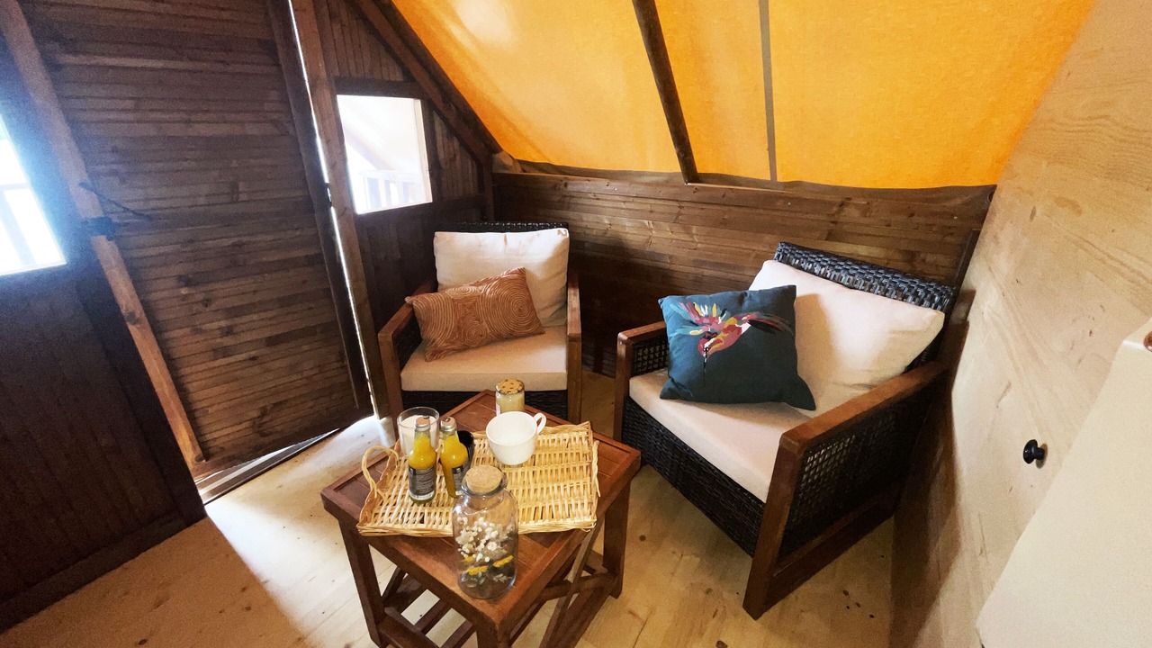 Photo of Others in Gravon