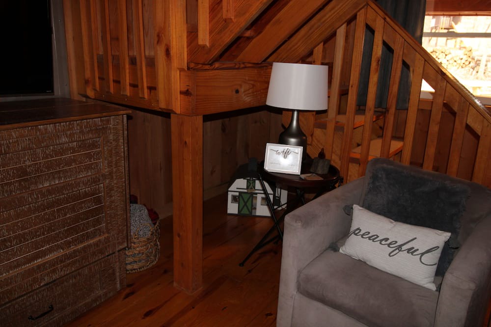 Photo of Livingroom in Bee Spring