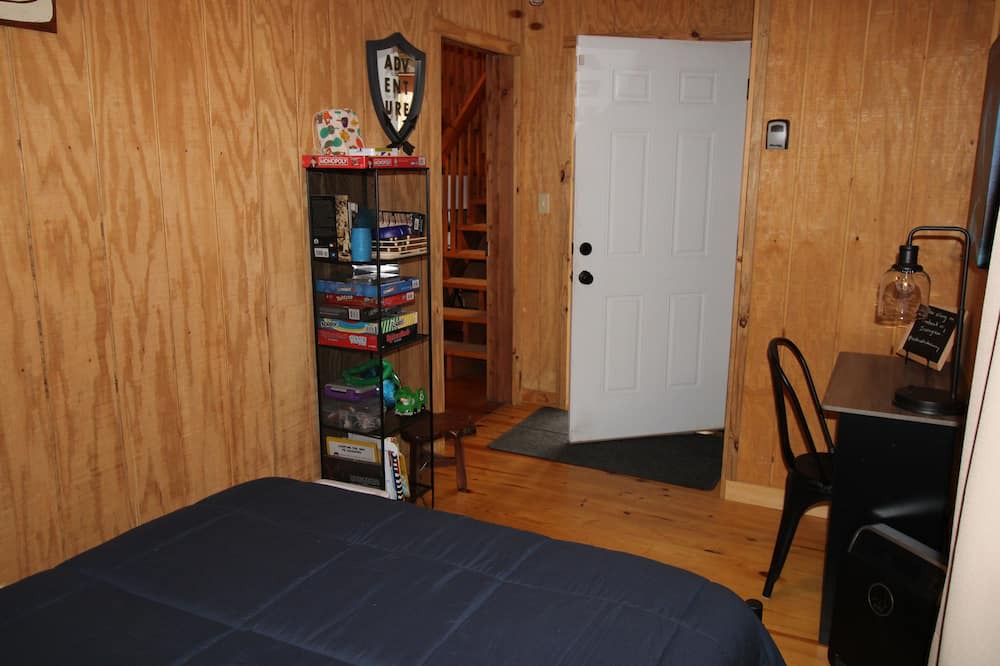 Photo of Bedroom in Bee Spring