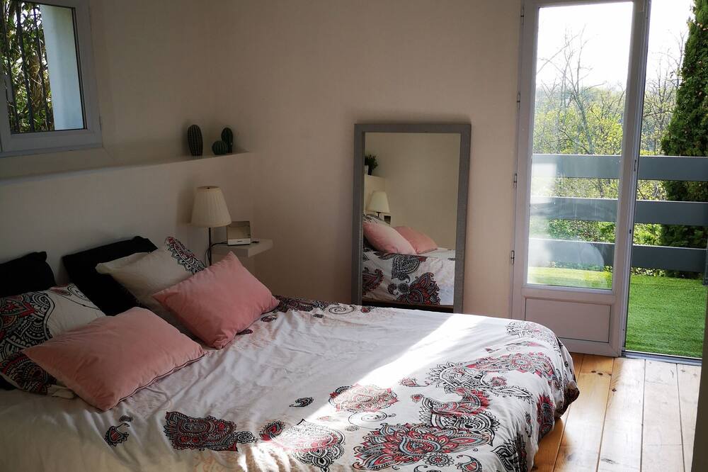 Photo of Bedroom in Mouguerre