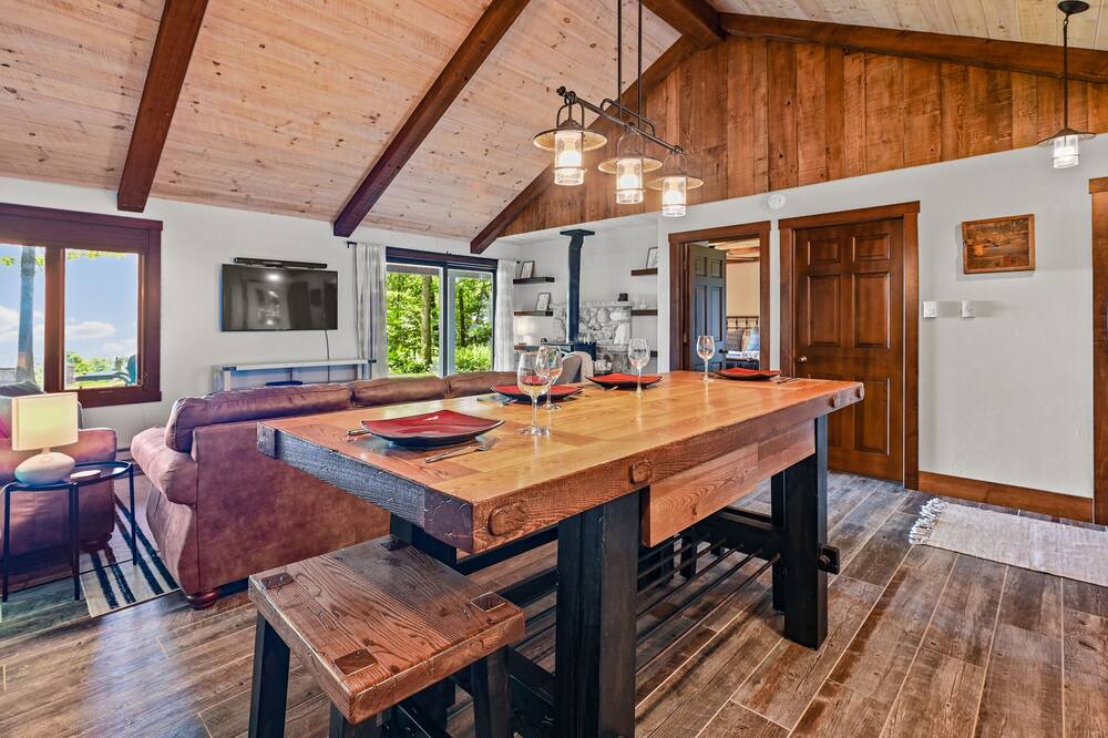 Photo of Kitchen in Sturgeon Bay