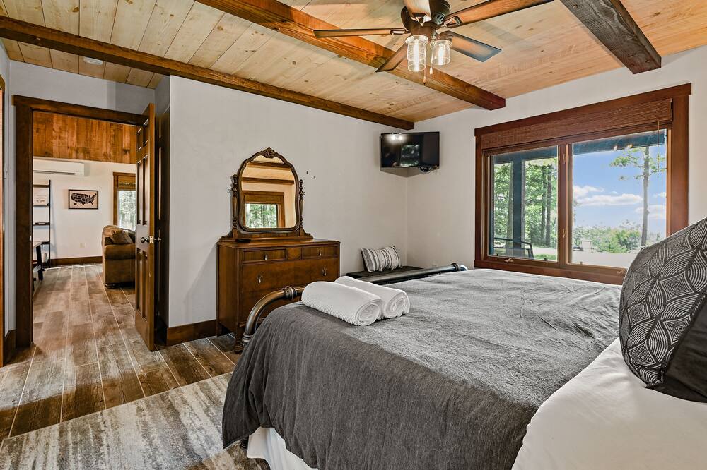 Photo of Bedroom in Sturgeon Bay