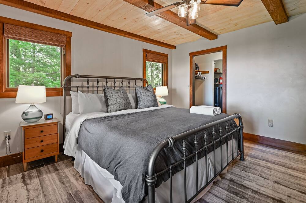 Photo of Bedroom in Sturgeon Bay