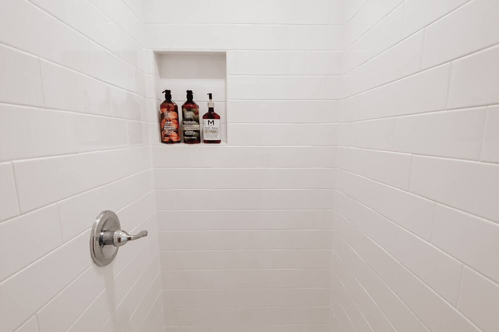 Photo of Bathroom in Royse City