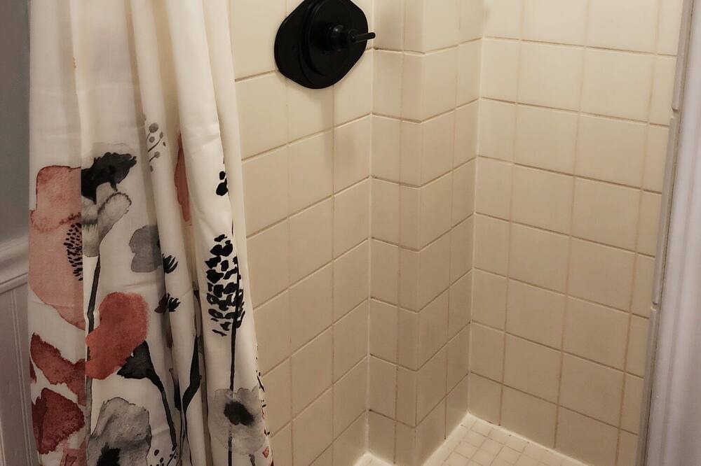 Photo of Bathroom in Grandview