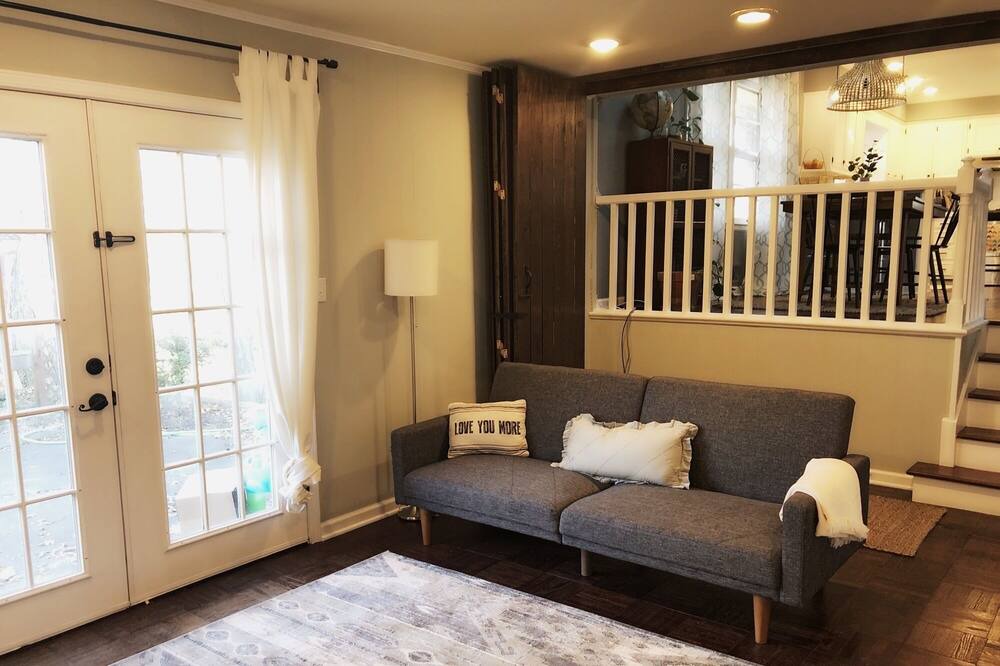 Photo of Livingroom in Grandview