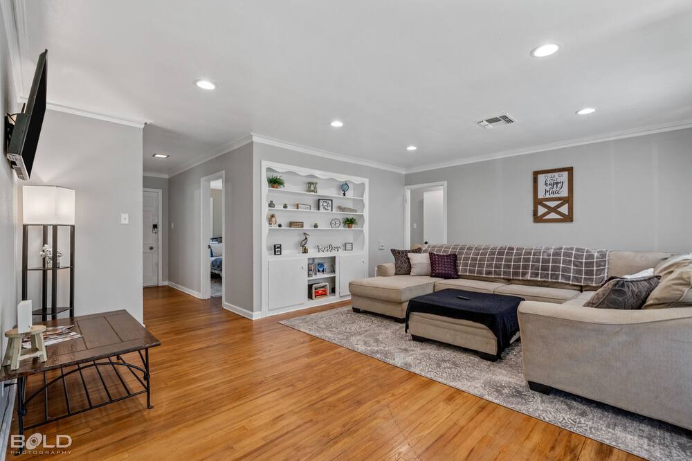 Photo of Livingroom in Broadmoor