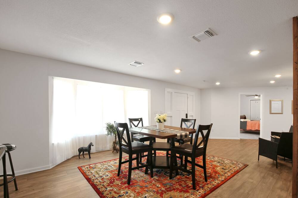 Photo of Livingroom in Harlandale