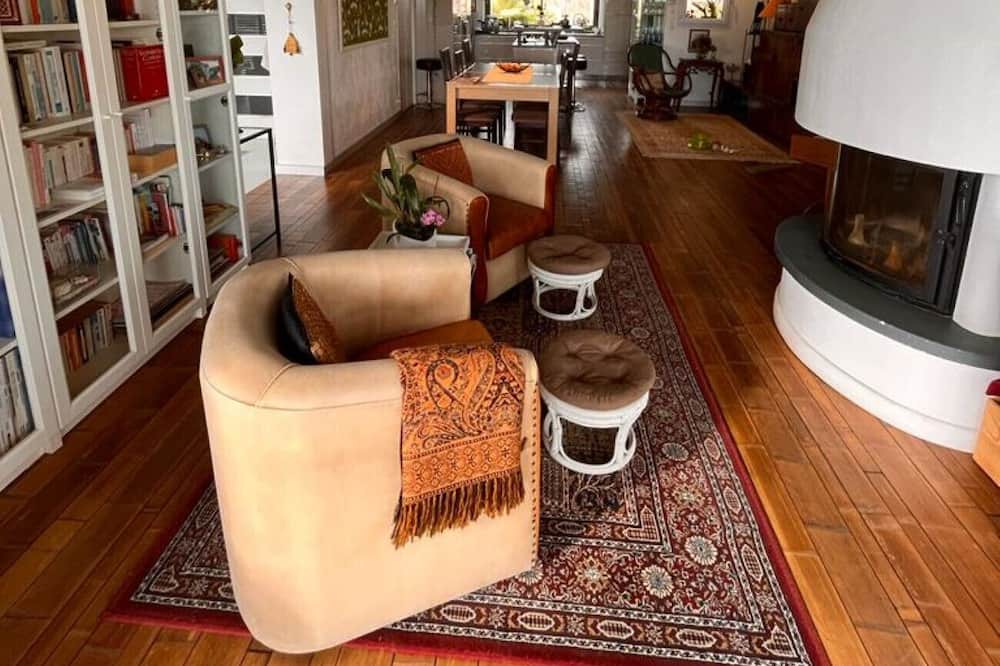 Photo of Livingroom in LʼIle-dʼOlonne