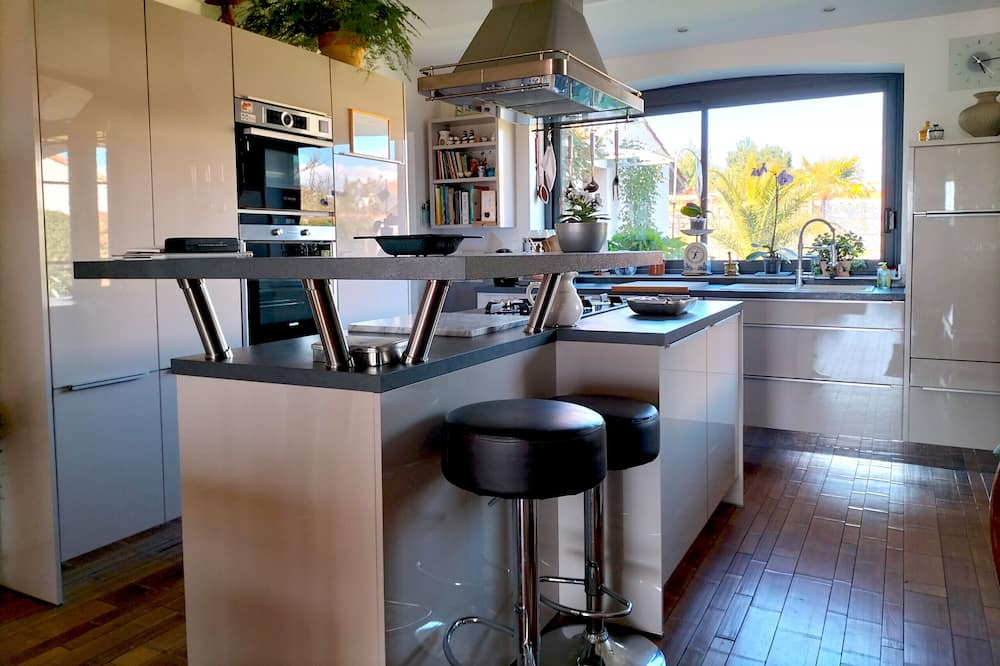 Photo of Others in LʼIle-dʼOlonne