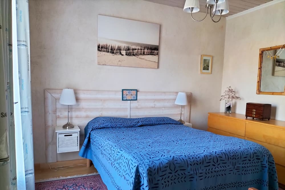 Photo of Others in LʼIle-dʼOlonne