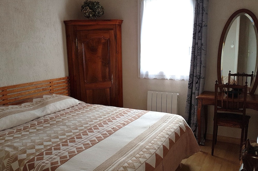 Photo of Others in LʼIle-dʼOlonne