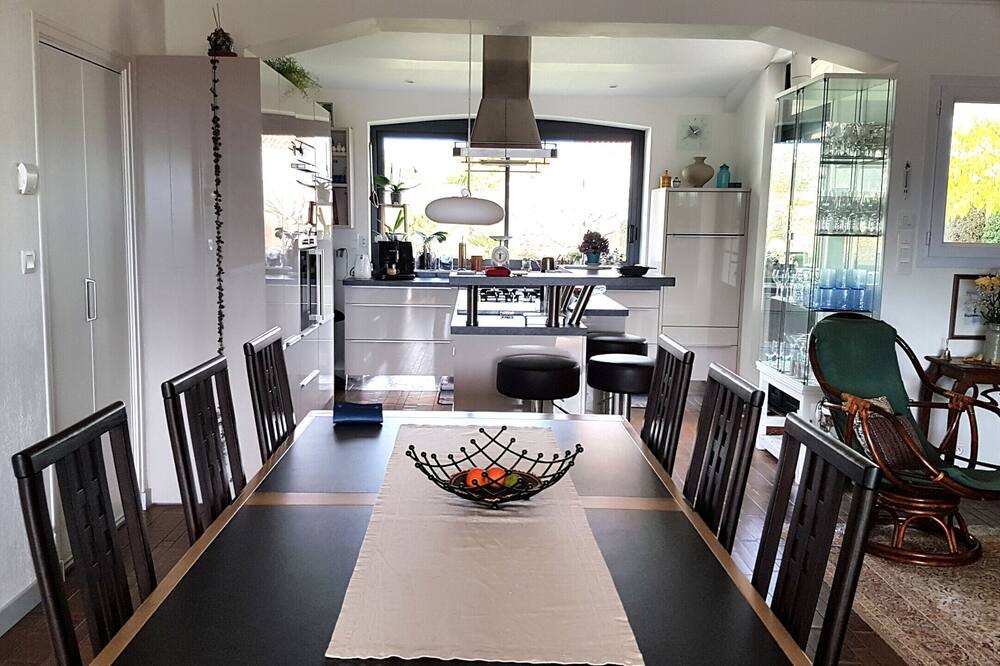 Photo of Livingroom in LʼIle-dʼOlonne