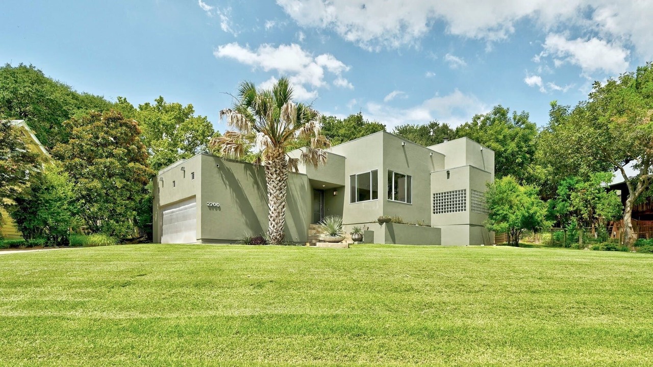 Photo of Outdoor in Austin Lake Estates