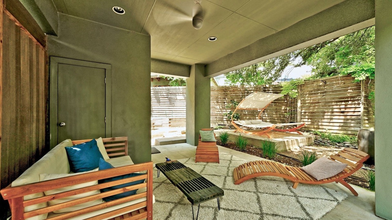 Photo of Outdoor in Austin Lake Estates