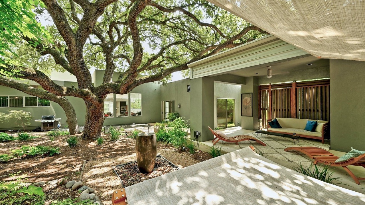 Photo of Outdoor in Austin Lake Estates