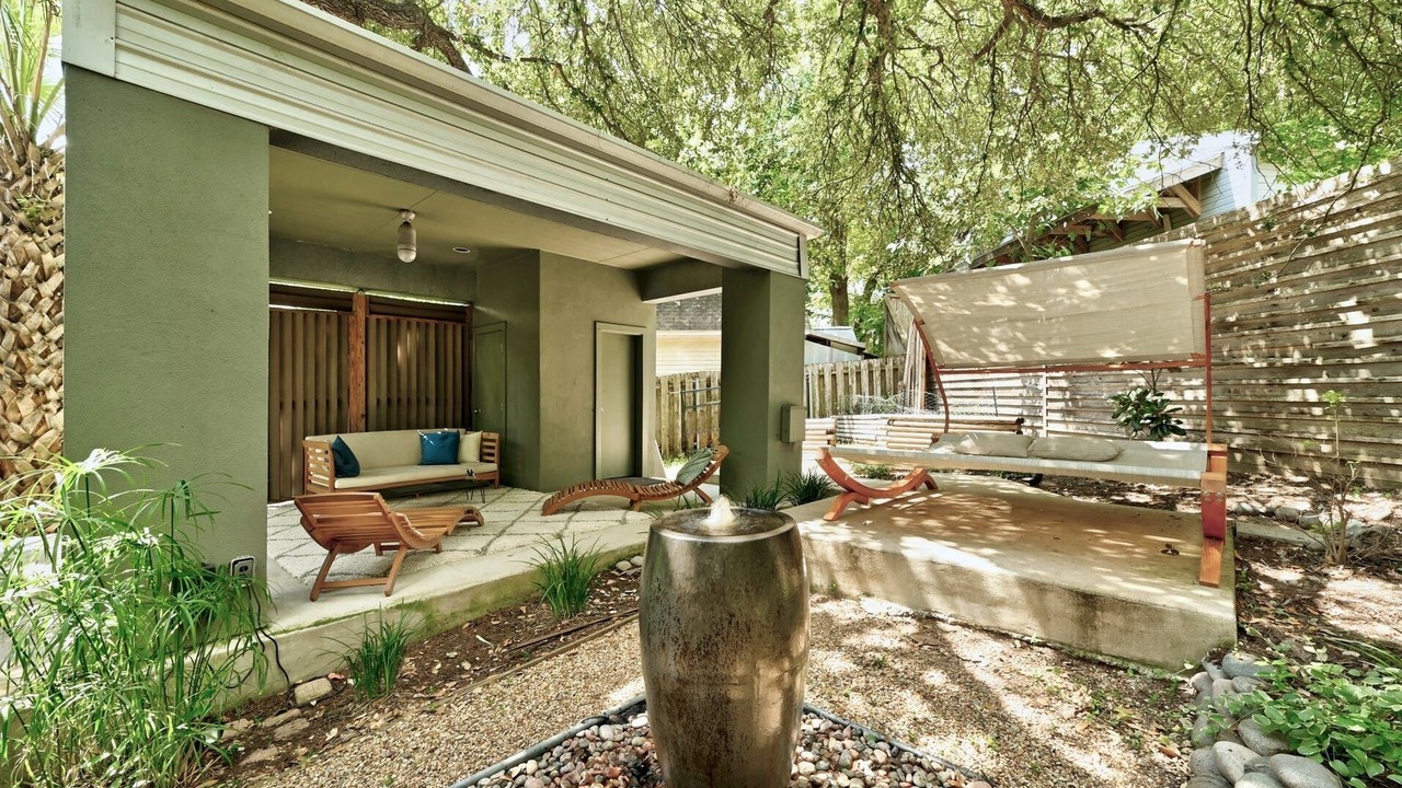 Photo of Outdoor in Austin Lake Estates