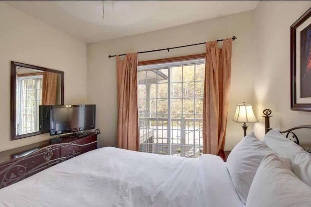 Photo of Bedroom in Mont-Tremblant Village