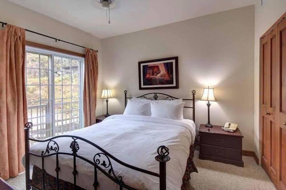 Photo of Bedroom in Mont-Tremblant Village