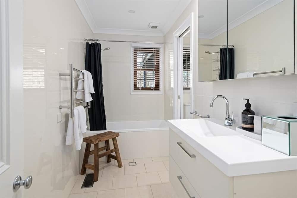 Photo of Bathroom in Berrima