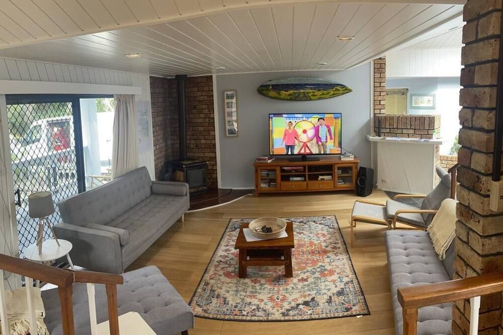 Photo of Livingroom in Broulee