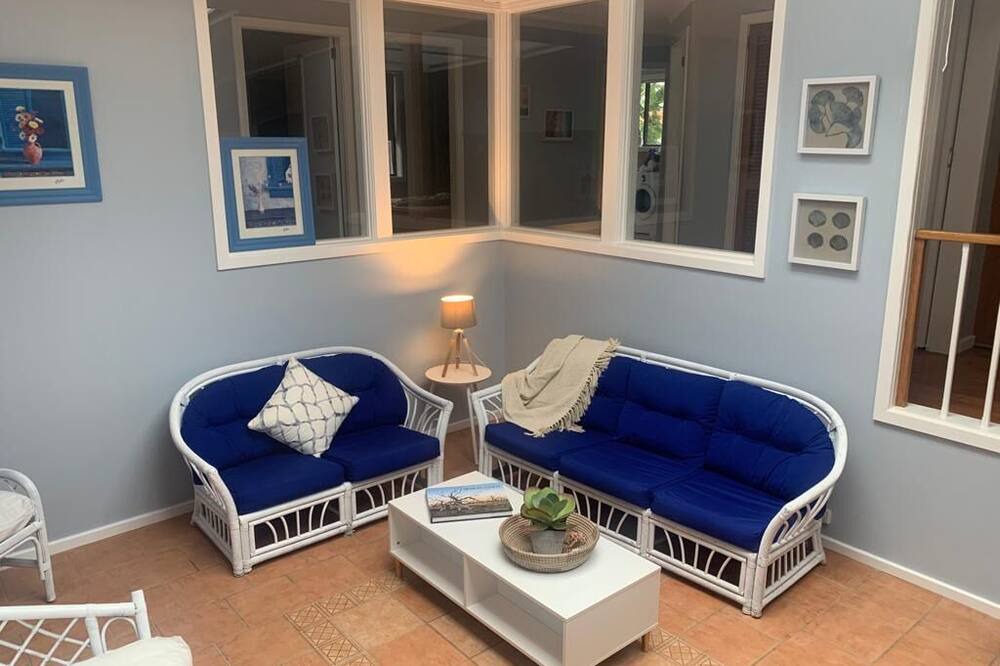 Photo of Livingroom in Broulee
