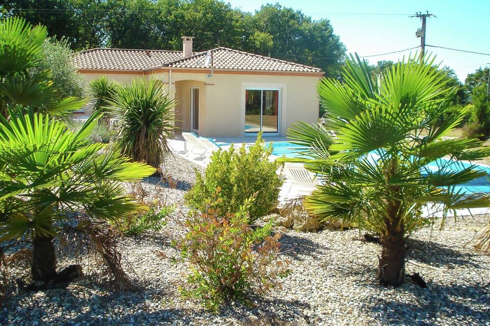 Photo of Outdoor in La Croix-Blanche