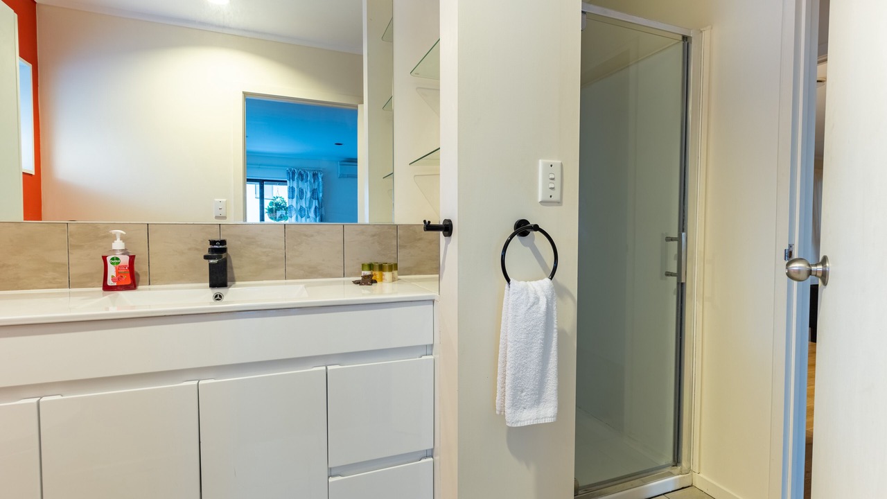 Photo of Bathroom in West Harbour