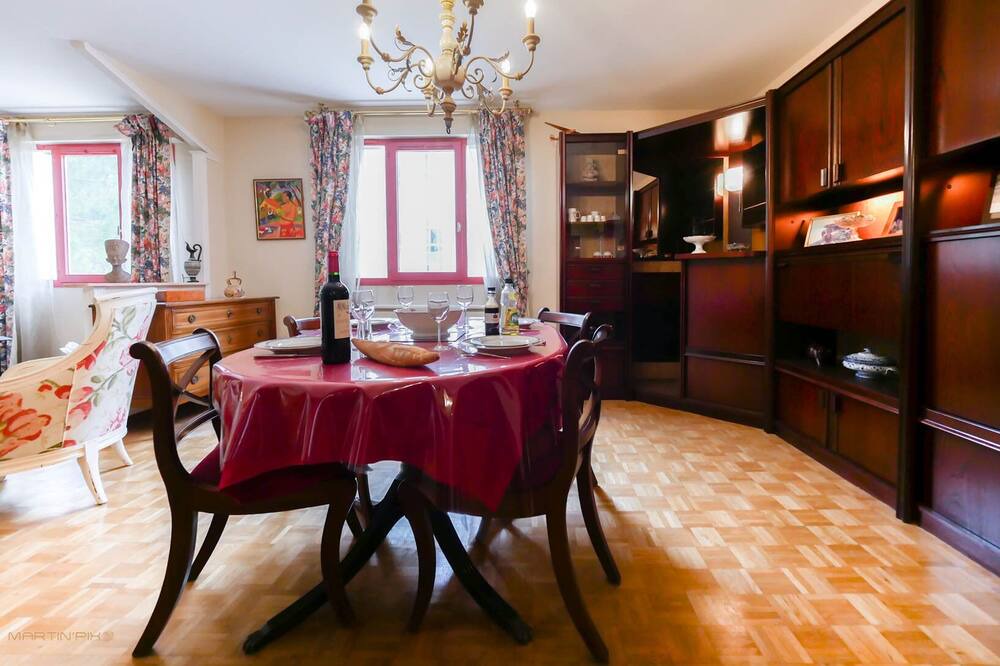 Photo of Kitchen in Antigone