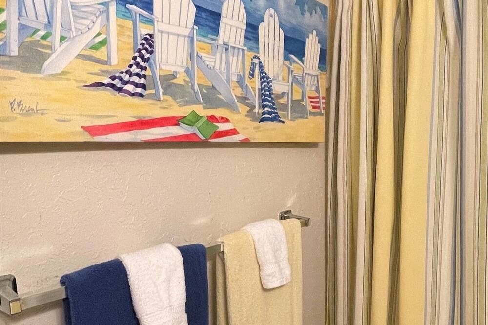 Photo of Bathroom in Sailhouse