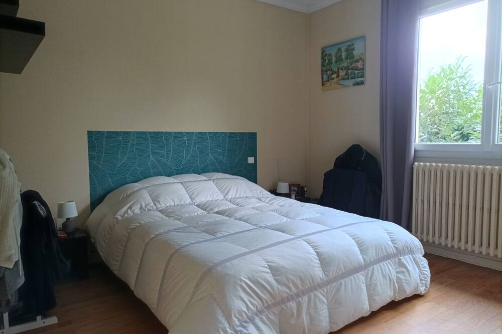 Photo of Bedroom in Saint-Jory