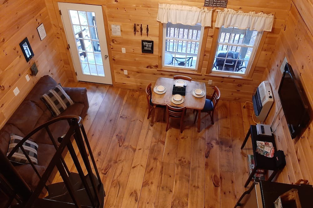 Photo of Livingroom in Roxbury