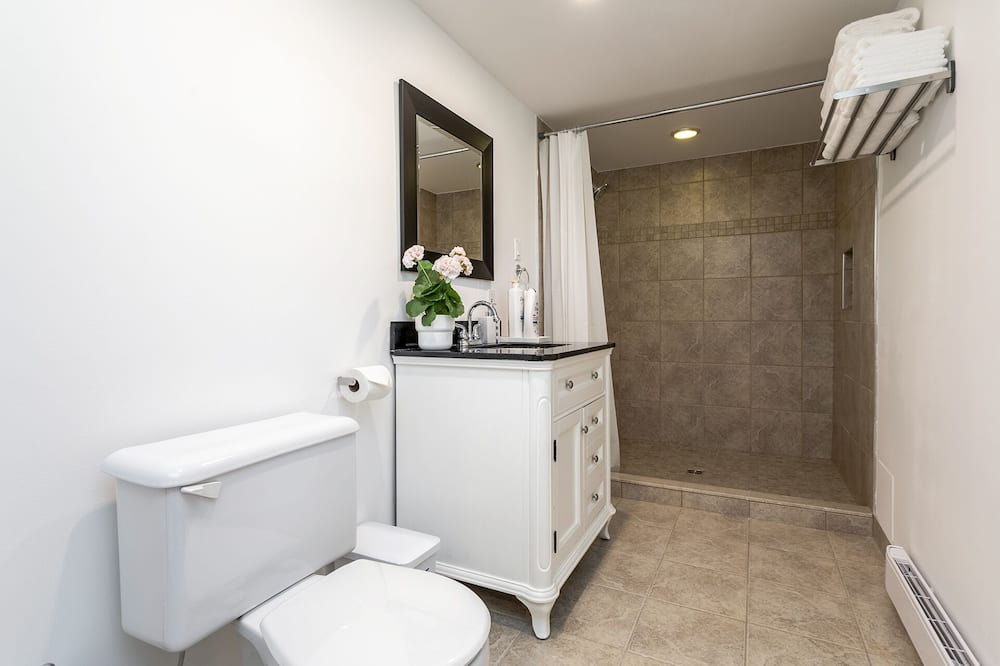 Photo of Bathroom in Chateauguay