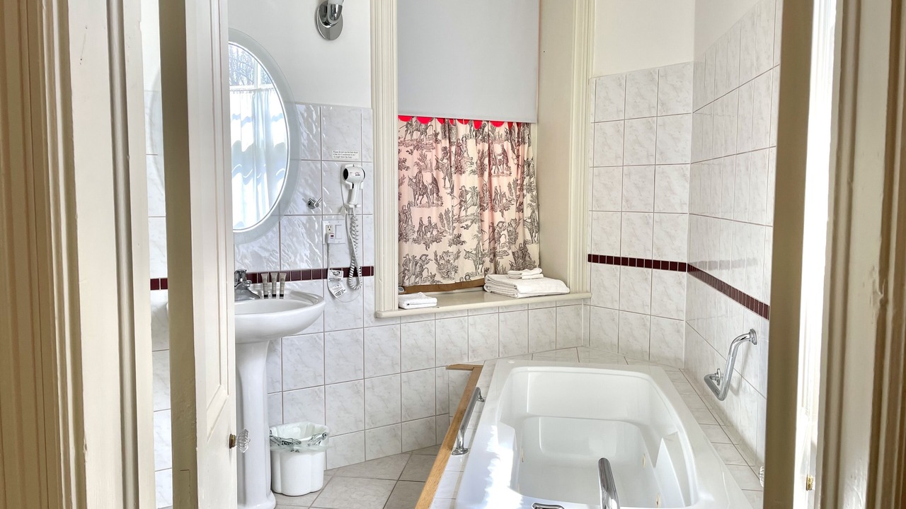 Photo of Bathroom in Gananoque
