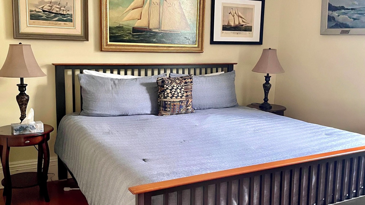 Photo of Bedroom in Gananoque